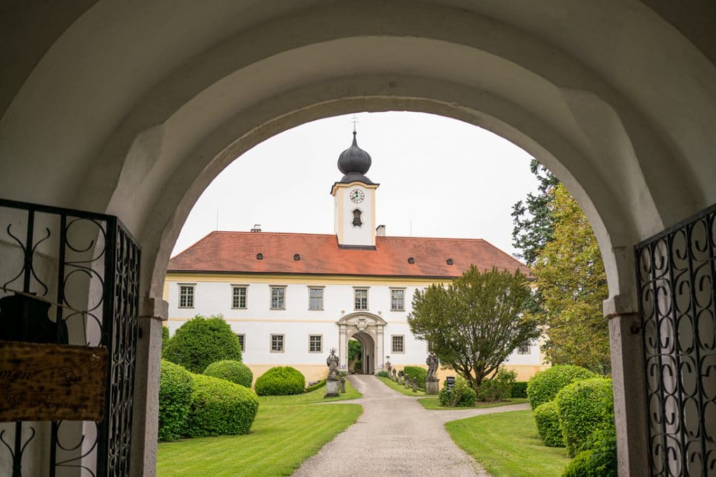 Schloss Altenhof Frameblending Hochzeitslocation